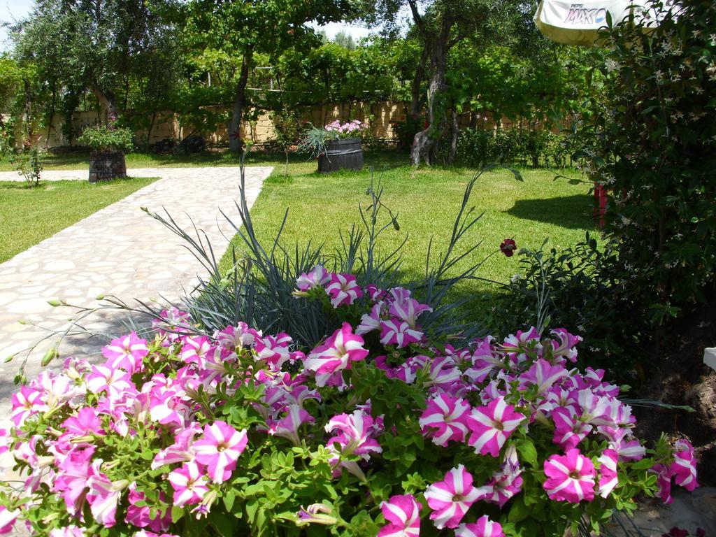 Olga'S Garden Apartments Almiros Beach Екстериор снимка